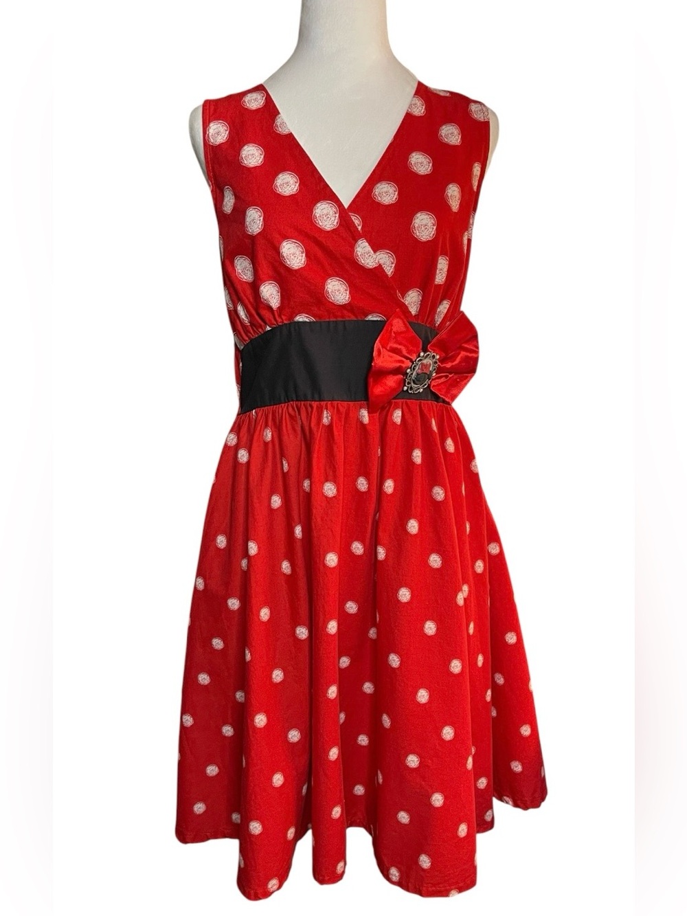 Disney Parks Minnie Mouse Dress Red Polka Dot Fit Flare Cameo Bow Women’s M